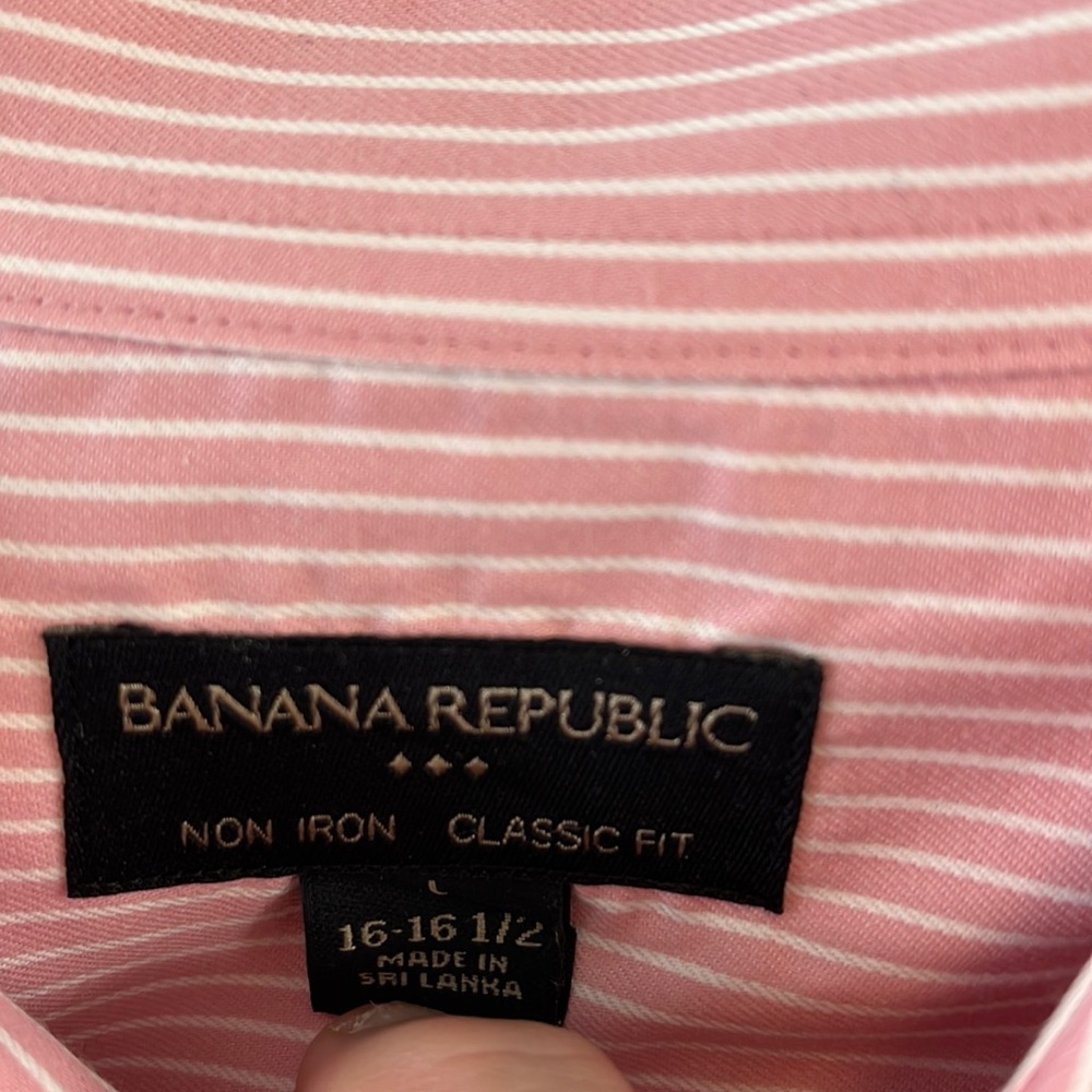 Gently used banana republic classic fit 16 16 1/2 dress shirt for men